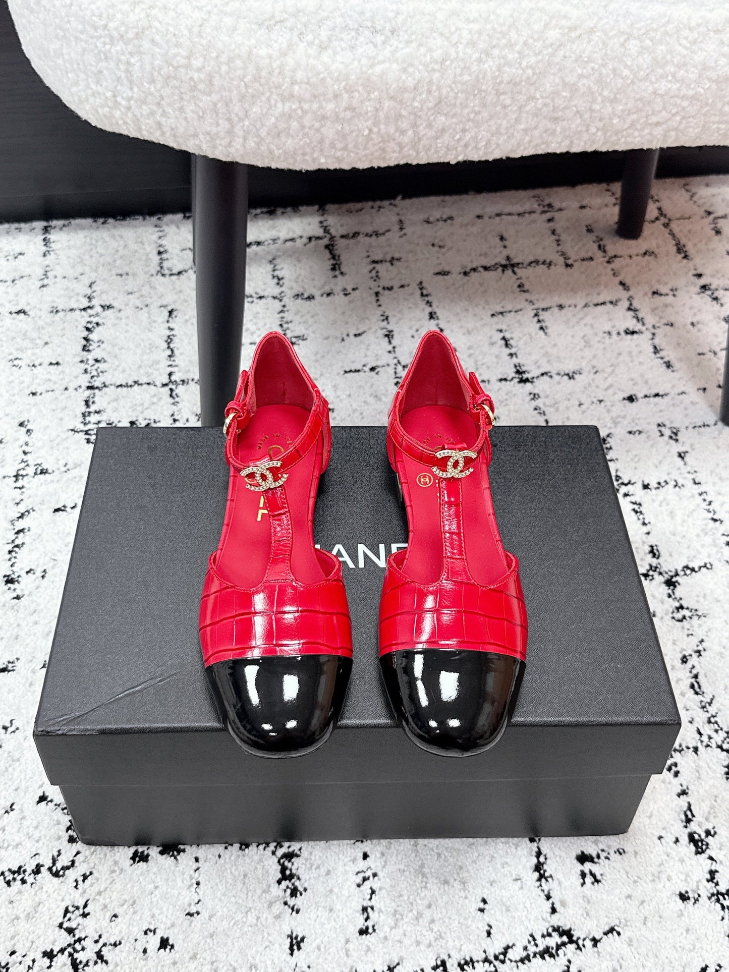 CC SS26 Mary Jane T Strap Black Red Crocodile Embossed Patent Calfskin 679017