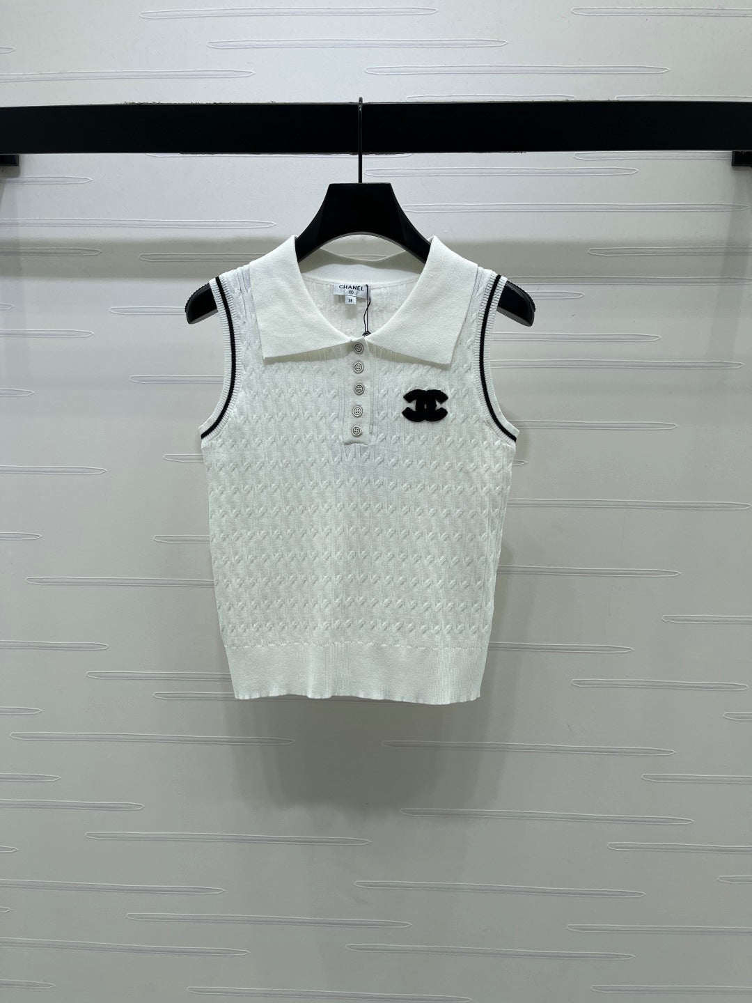CC 26s Collared Knitted Vest White Wool Nylon 382091
