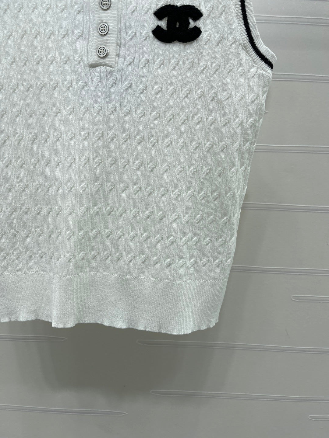 CC 26s Collared Knitted Vest White Wool Nylon 382091