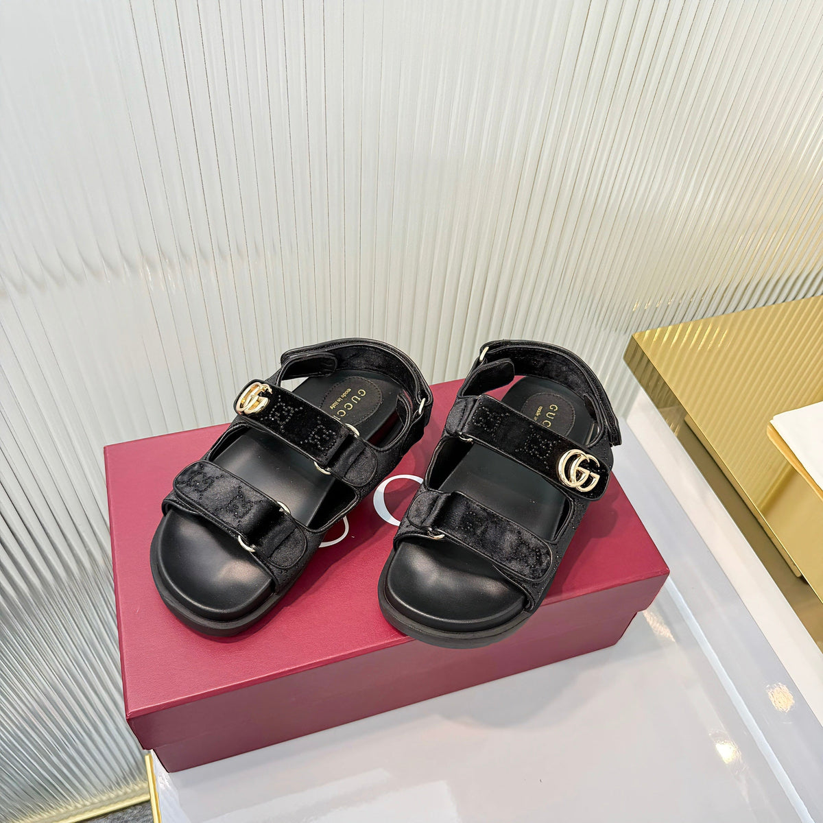 GG 26s Dad Sandals Black Leather Velvet 714862