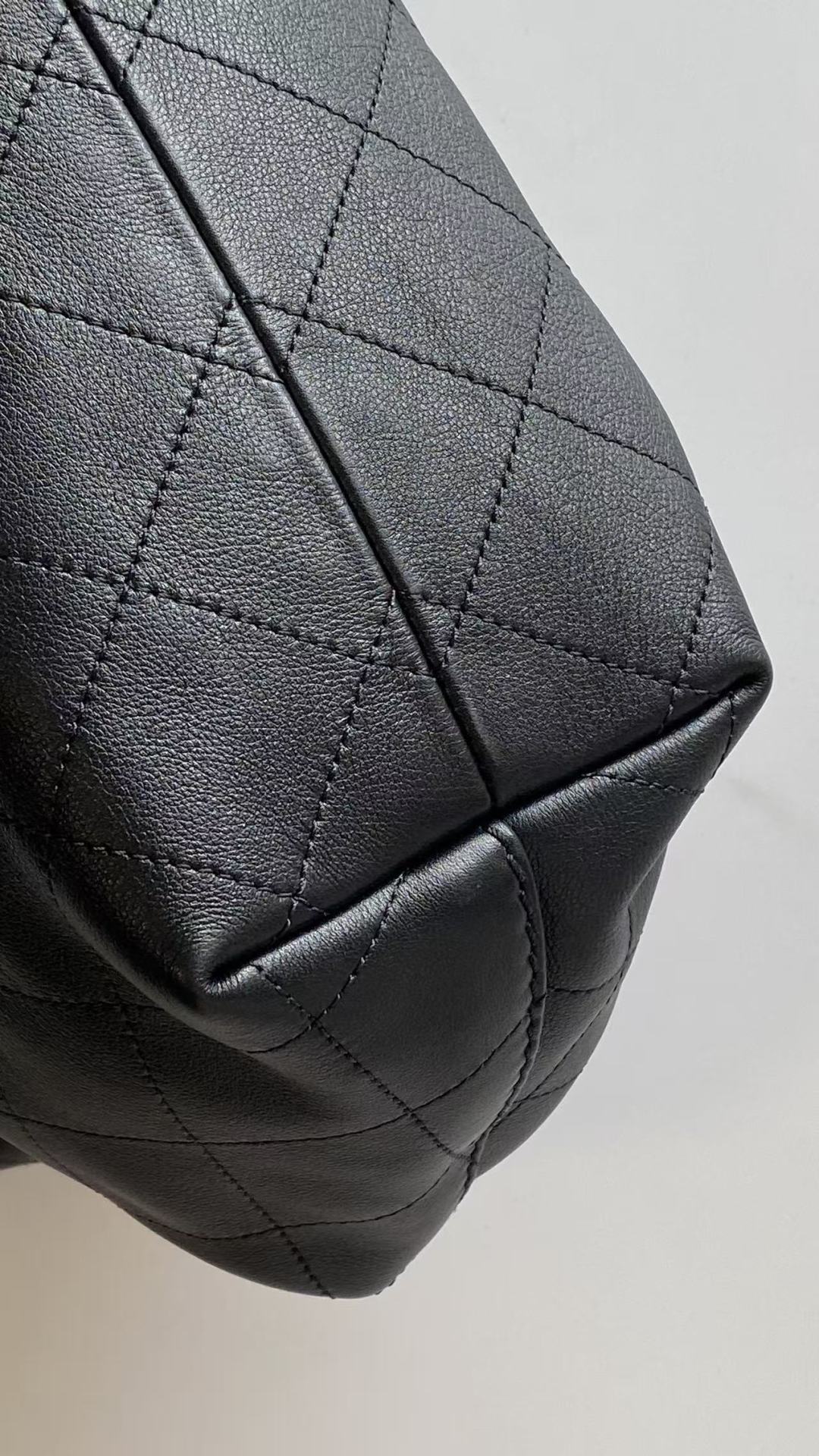 Chanel 26C HOBO BAG DRAWSTRING LEATHER