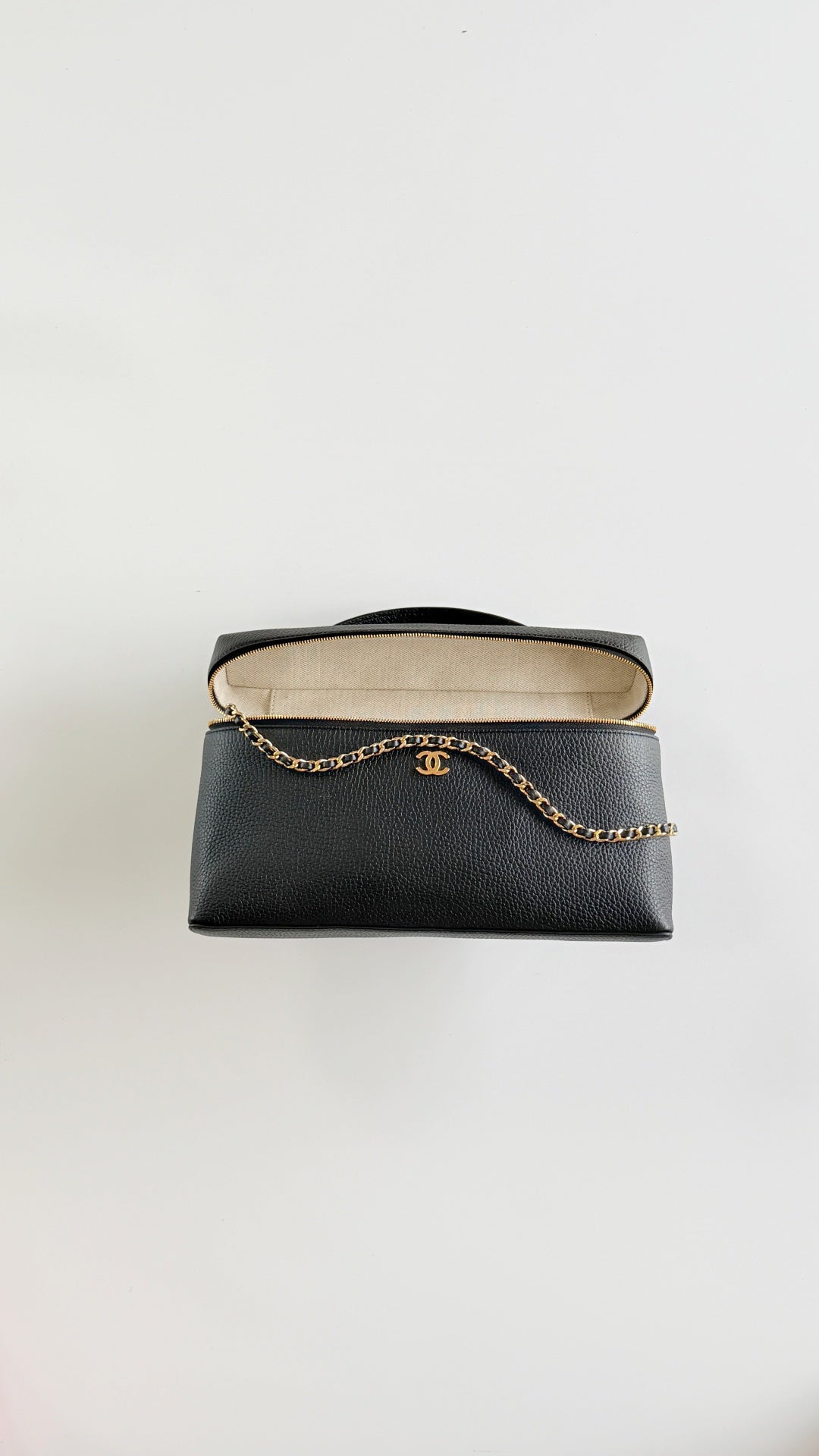 CC Métiers d’art 2026 Large Vanity With Chain Black Grained Calfskin