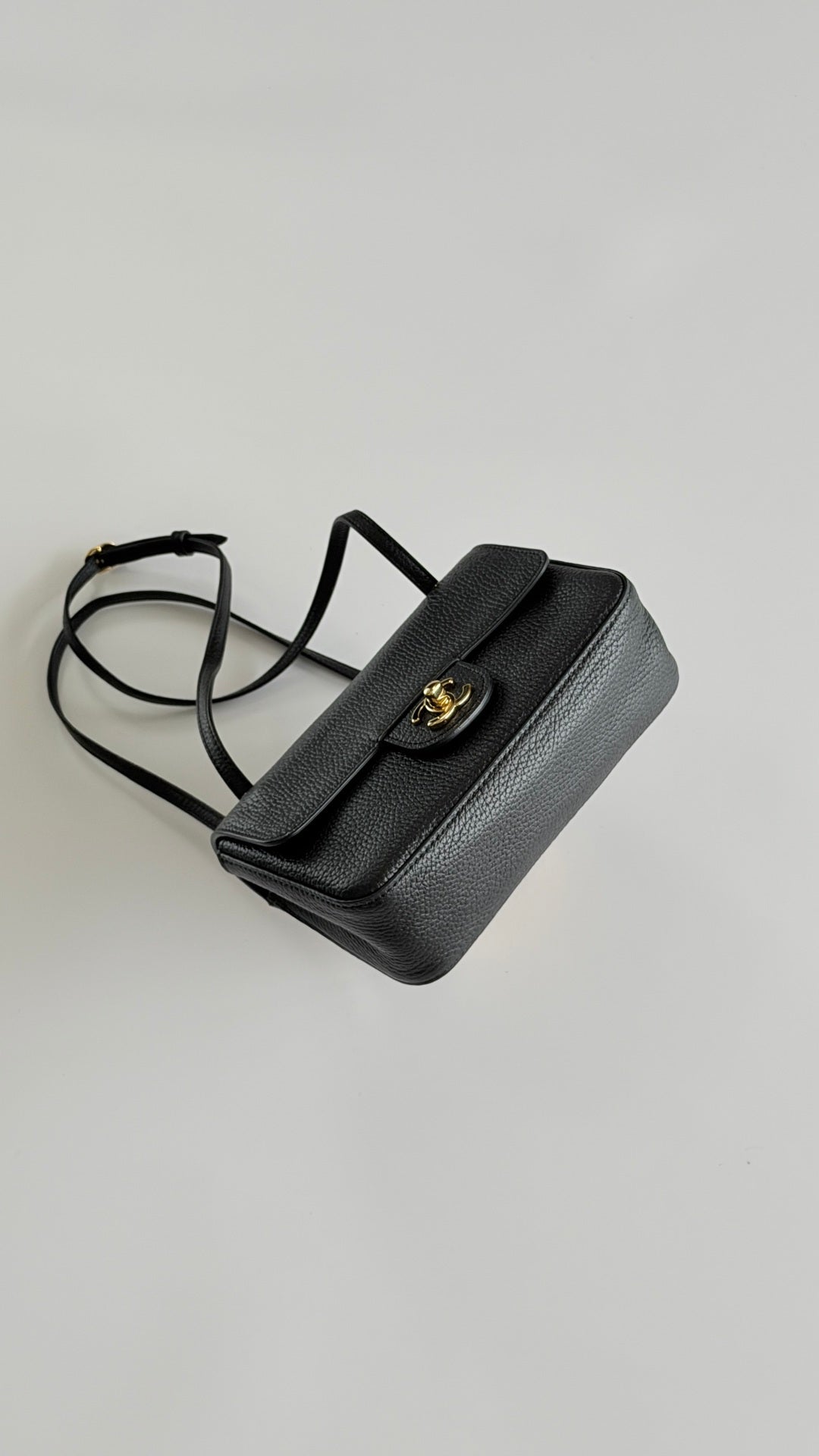 CC 26s Flap Bag Mini 20cm Black Cowhide