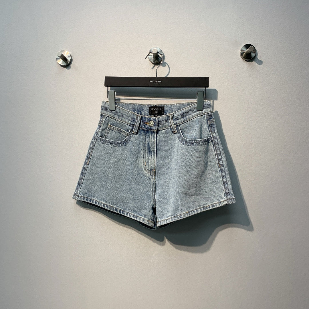 CC SS26 High-Waisted Wide-Leg Denim Shorts Light Blue Cotton 350944