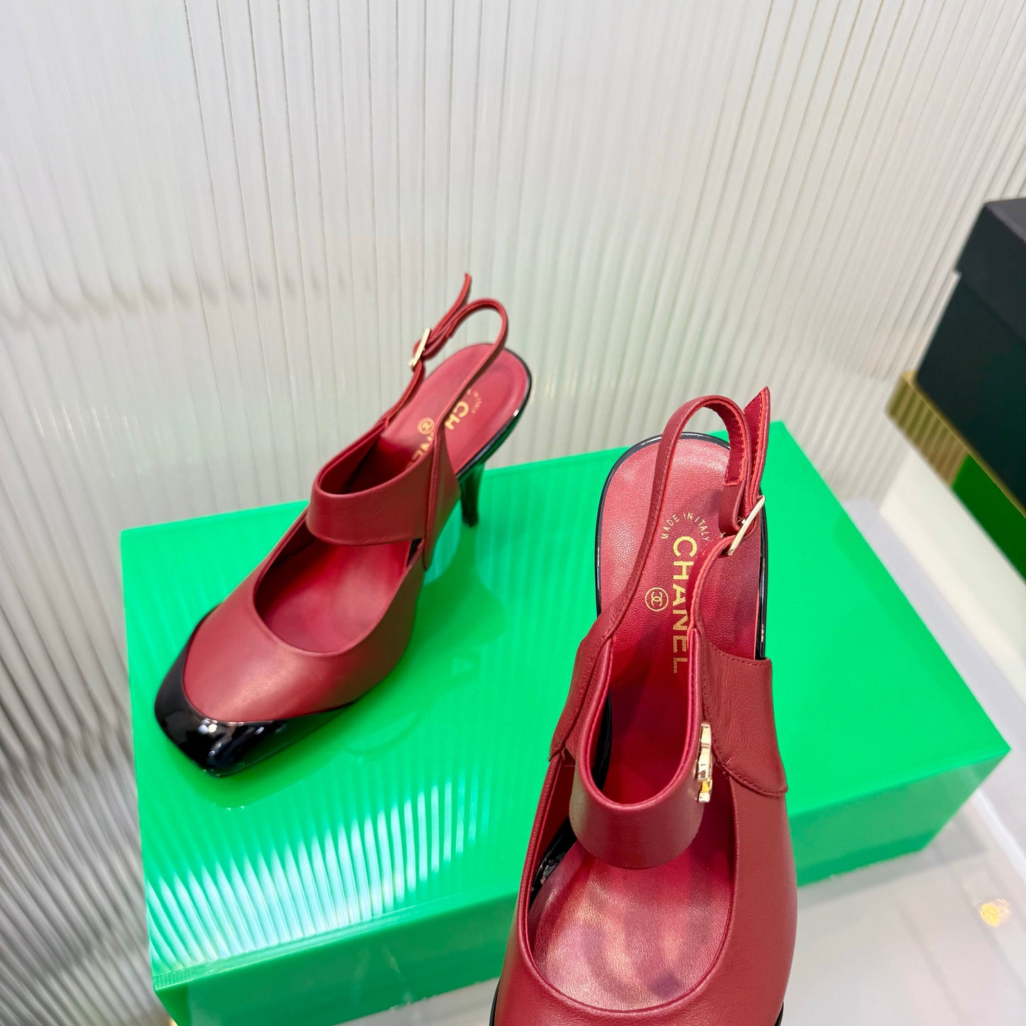 CC 26s Slingback 8.5cm Black Burgundy Lambskin Patent Leather 924360