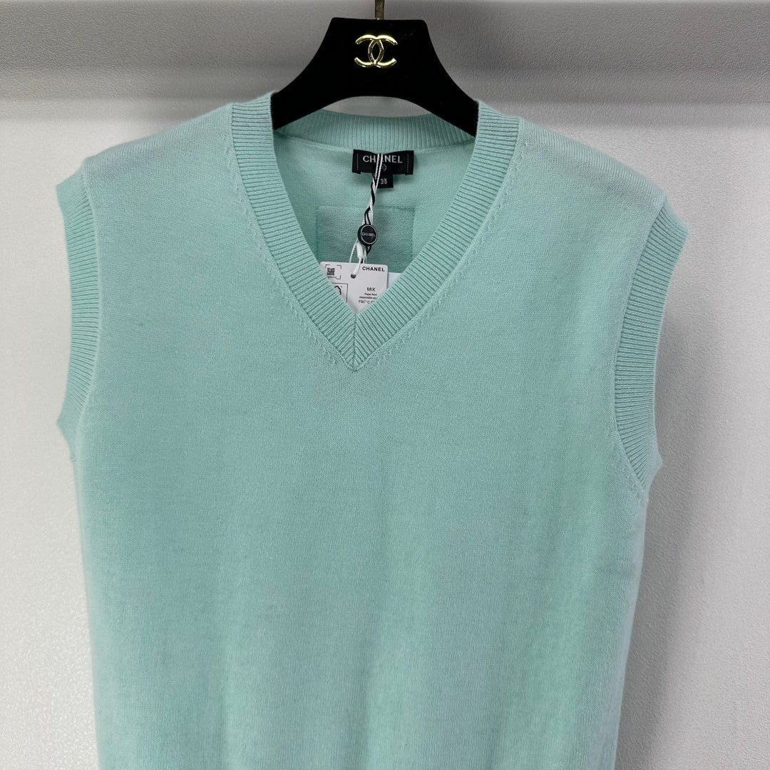 CC V-neck Vest Blue Wool 345999