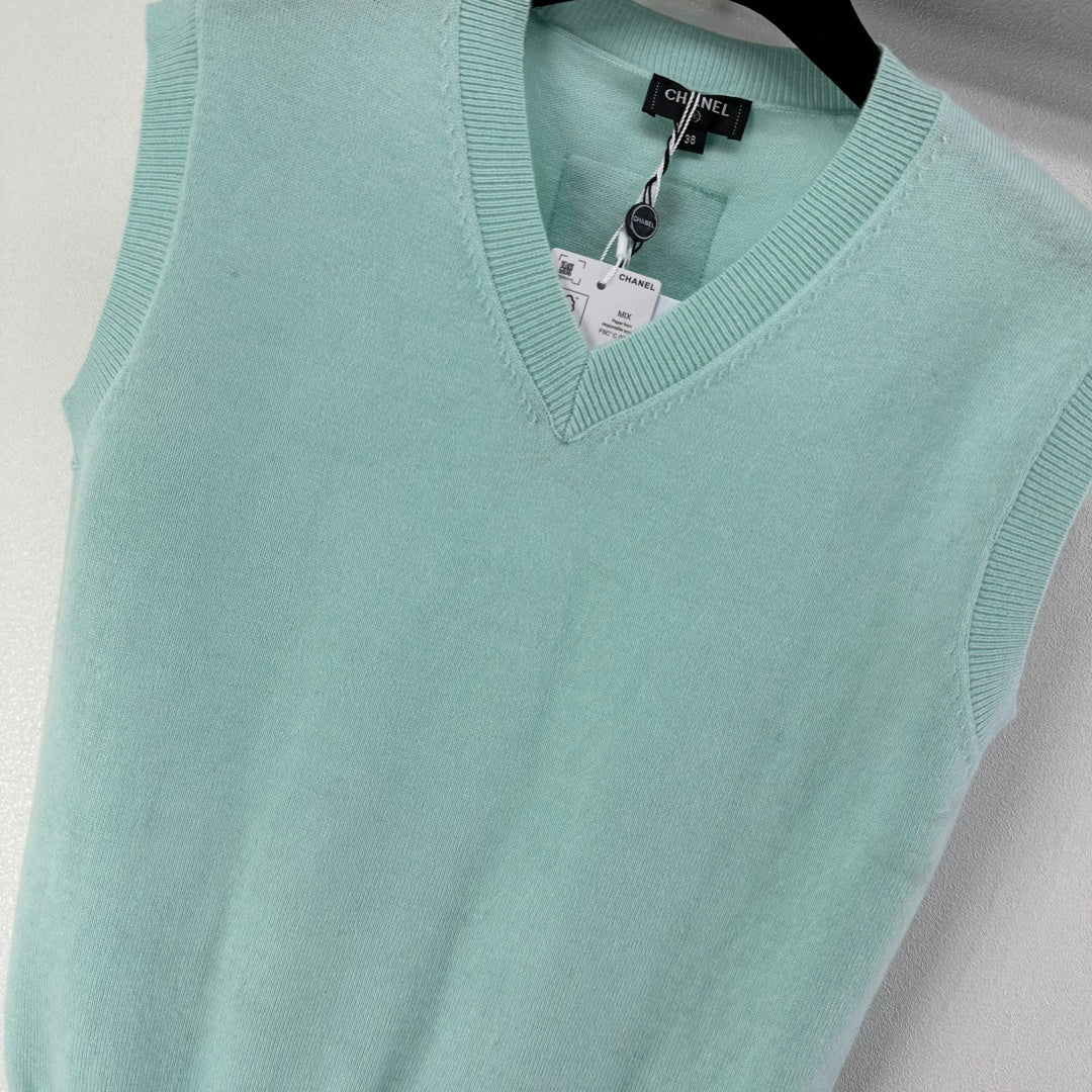 CC V-neck Vest Blue Wool 345999