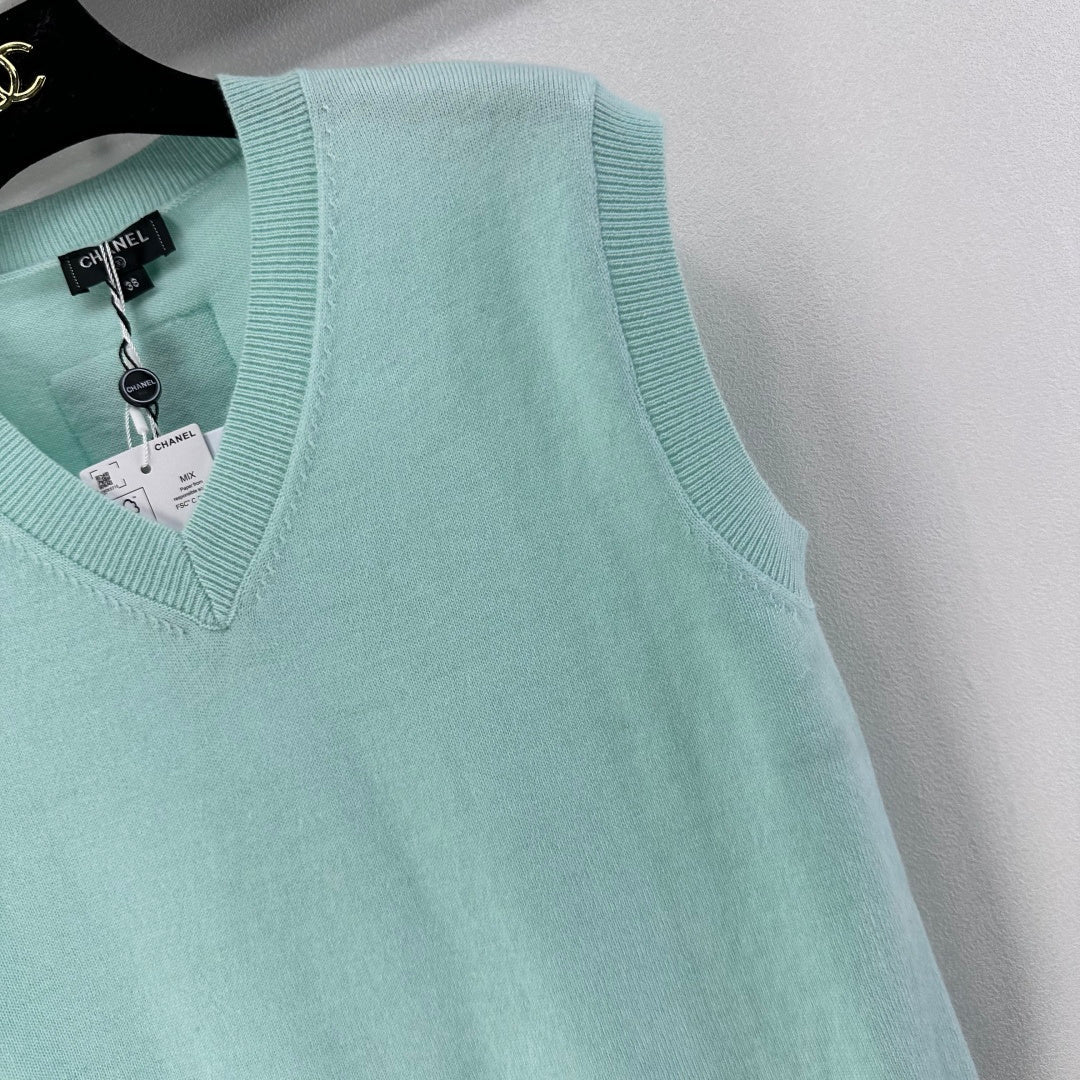 CC V-neck Vest Blue Wool 345999