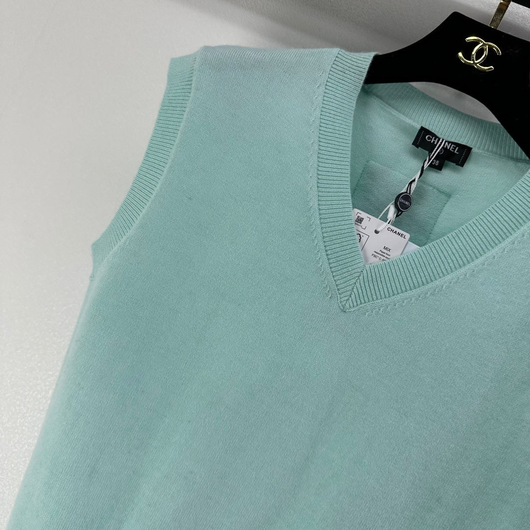 CC V-neck Vest Blue Wool 345999