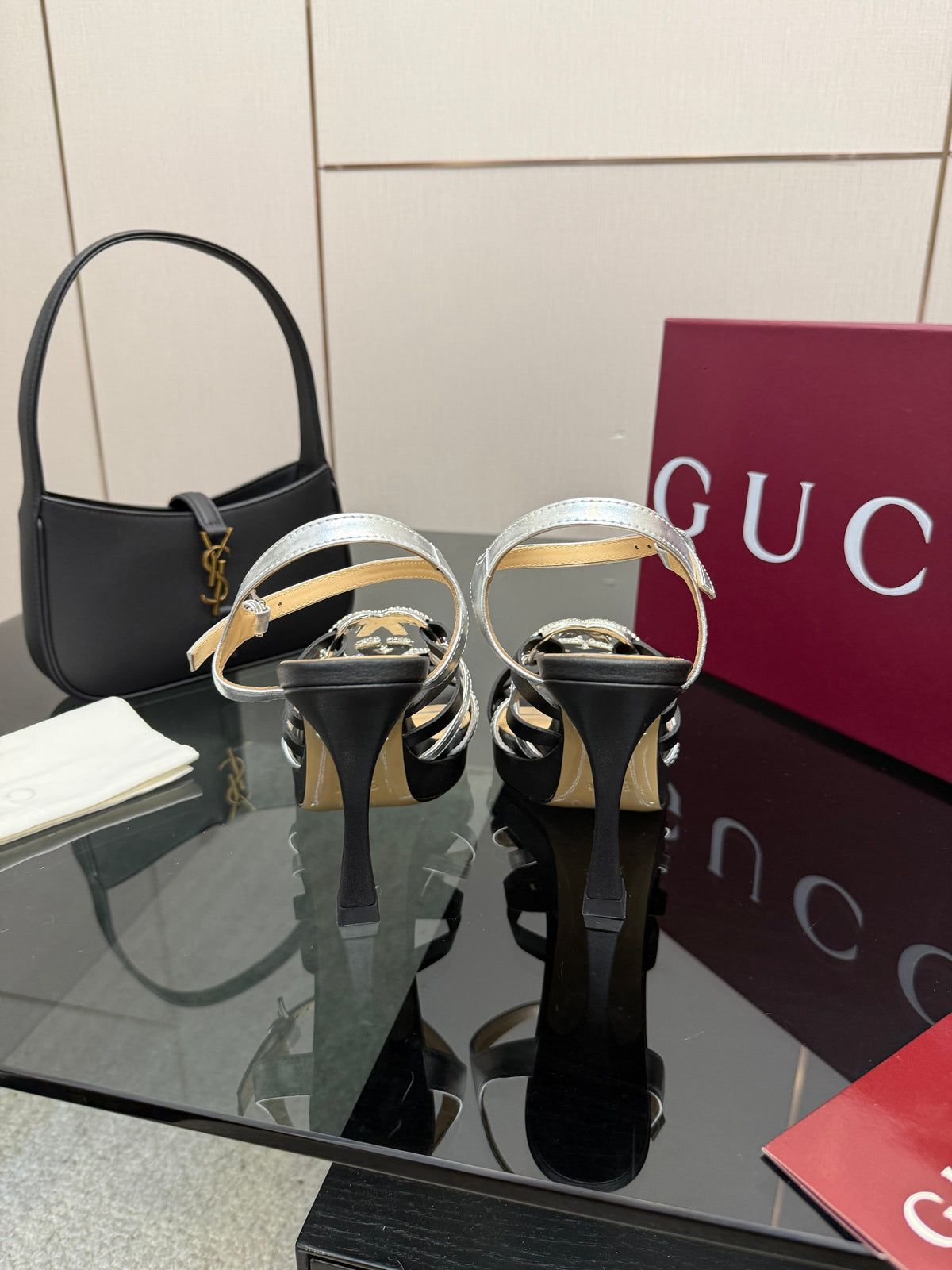 GG Pump 10.5cm With Crystal Interlocking G Black Sliver Leather