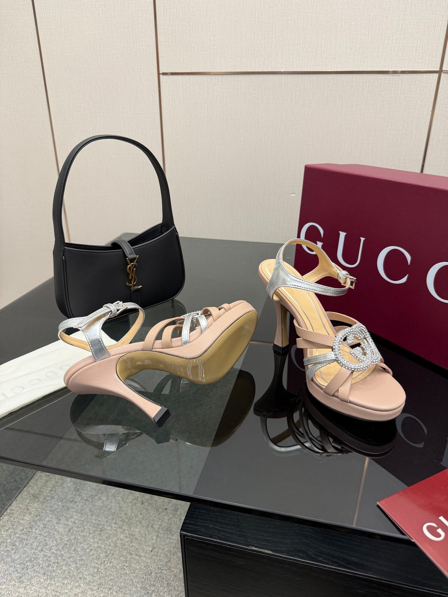 GG Pump 10.5cm With Crystal Interlocking G Beige Sliver Leather