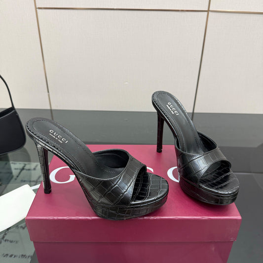 GG 26s Sandal 12cm Black Embossed Leather 828216