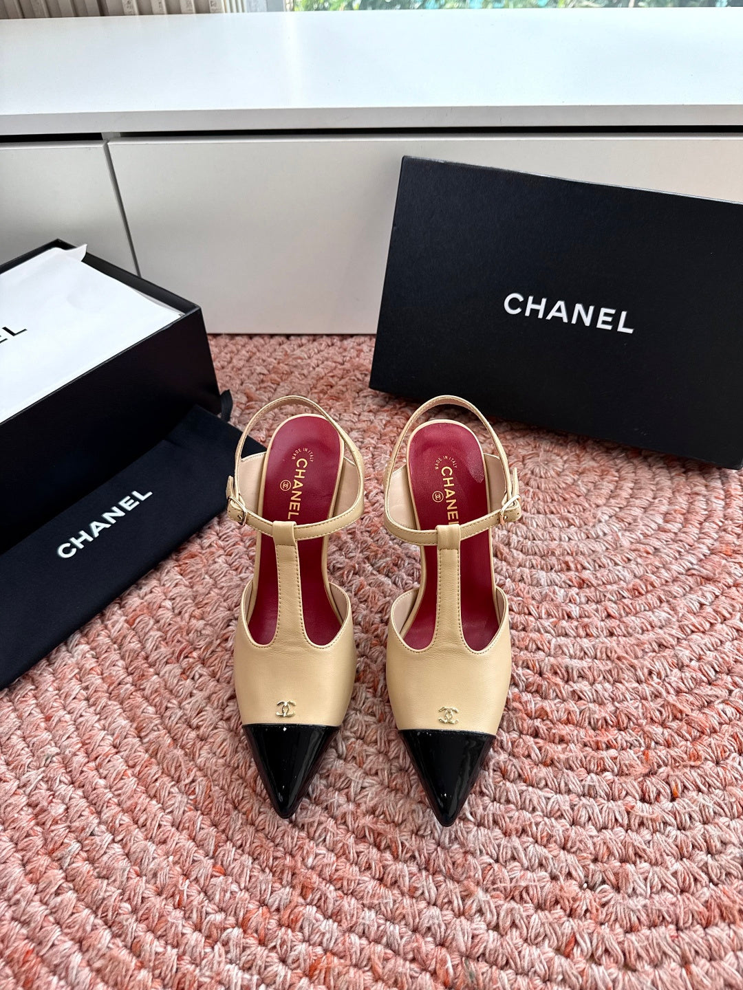 CC 26s T-Strap Slingback Pumps Beige Black Leather 933225