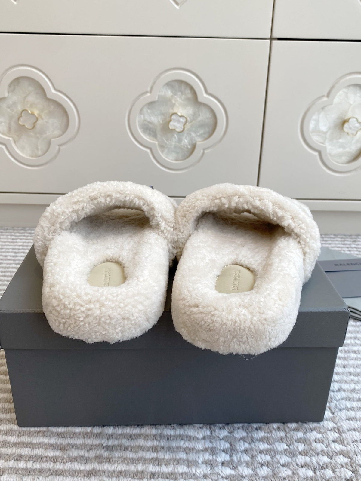 Balenciaga Classic Buckle Slippers White Taupe Wool 543003