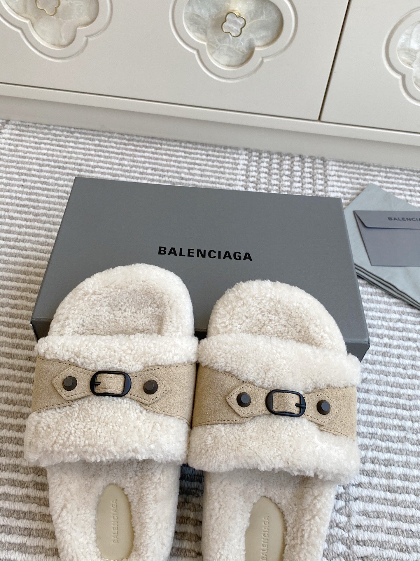 Balenciaga Classic Buckle Slippers White Taupe Wool 543003