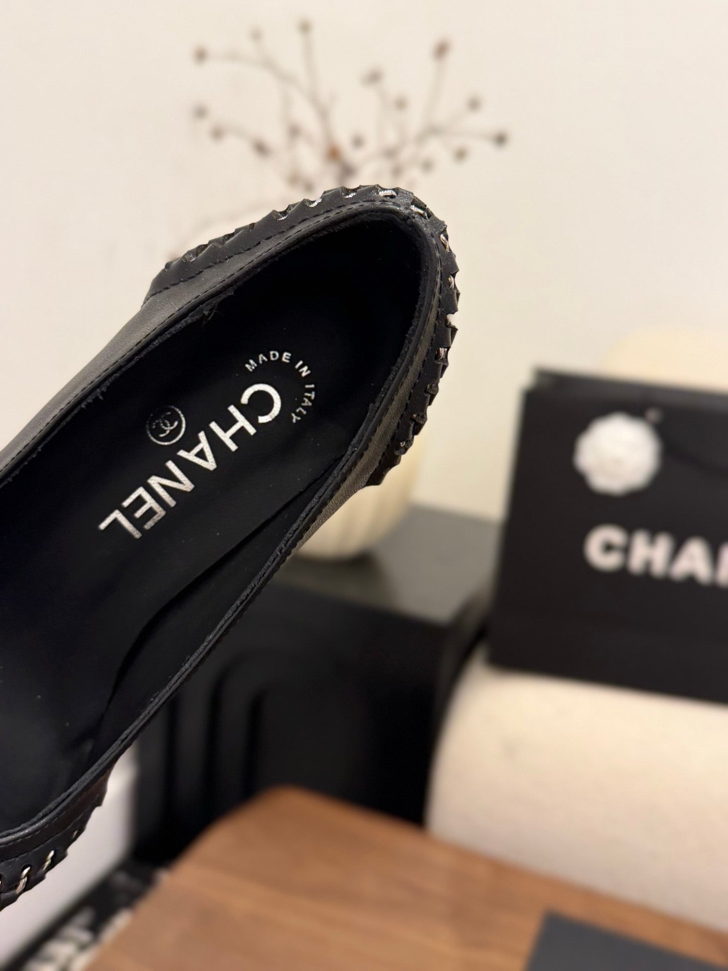 CC 2026 Pumps Braided Chain Black Calfskin 676200