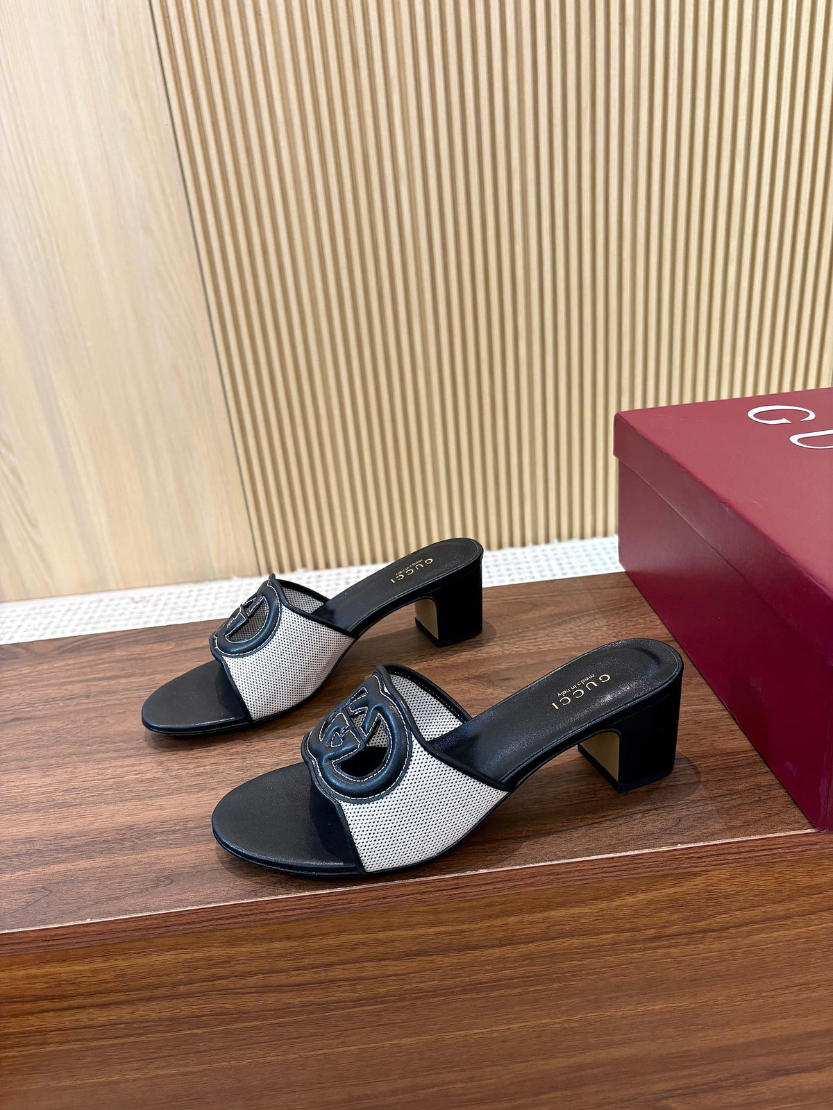 GG Interlocking G Cutout Sandals 5.5cm Black Sheepskin Mesh 646493