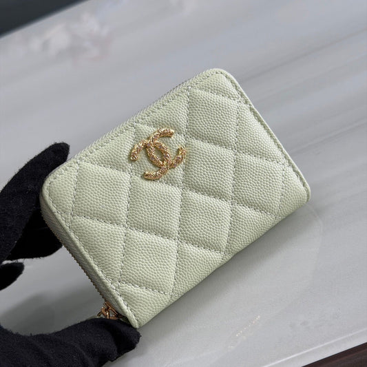 CC 26P Zipper Card Holder Light Yellow Quited Caviar Leather