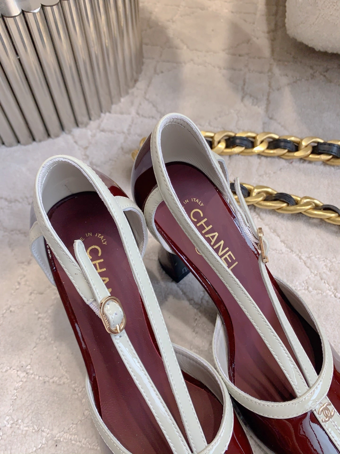 CC FW26 Square Cap Toe Slingback 8.5cm White Burgundy Patent Leather 723688