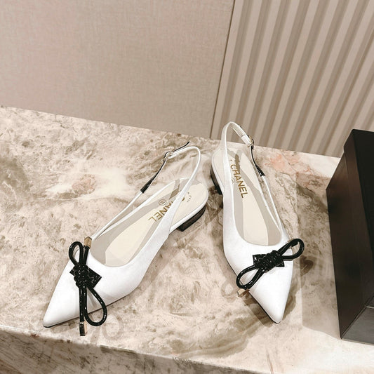 CC 25ss Bow Tie Slingbacks 20mm White Satin & Patent Leather 447409