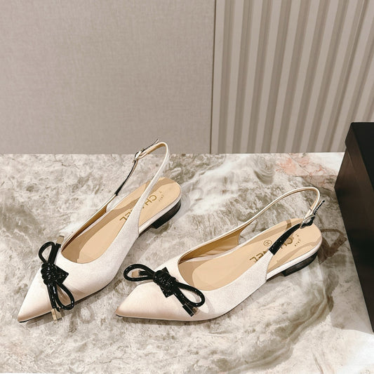 CC 25ss Bow Tie Slingbacks 20mm Beige Satin & Patent Leather 447410