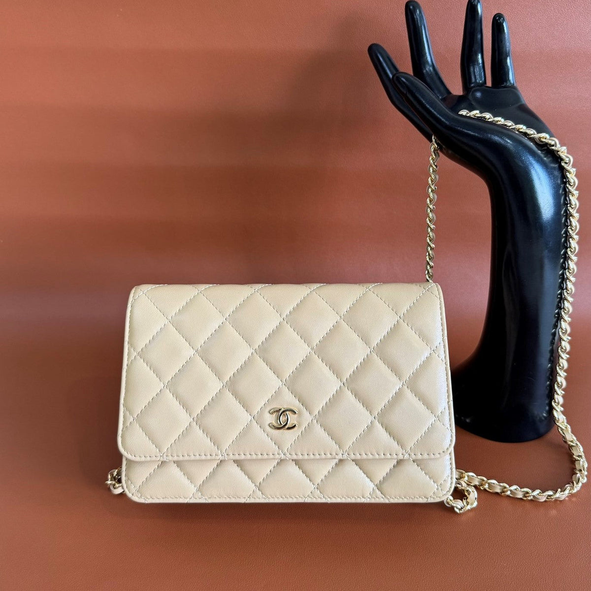 CC WOC 20cm White Lambskin GHW 223277