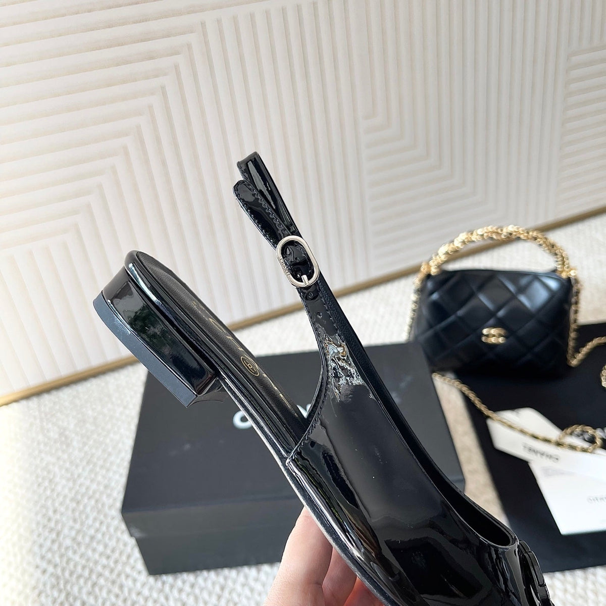CC 26s Pointed-Toe Flats Slingback Black Patent Leather 787143