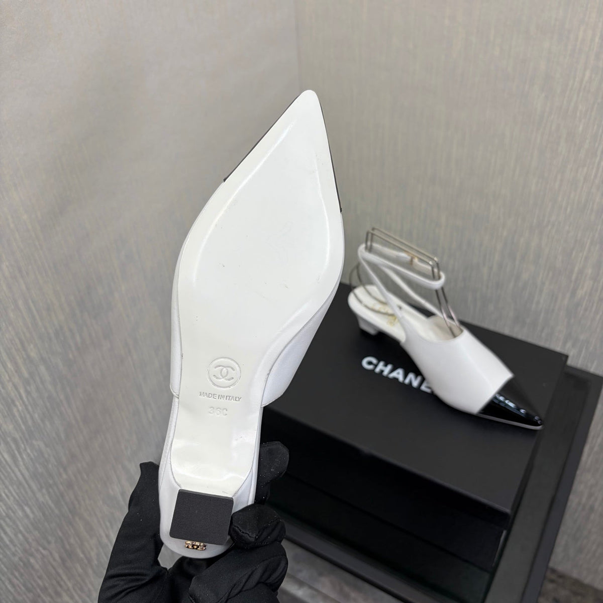 CC 2026 Slingback 4cm White Patent Leather 688713