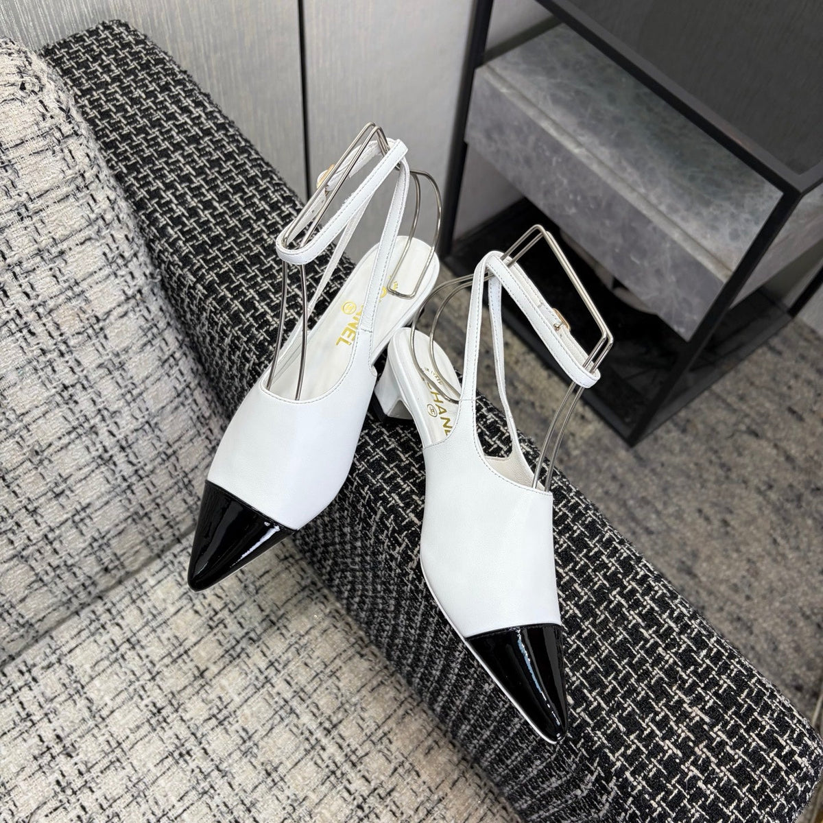 CC 2026 Slingback 4cm White Patent Leather 688713