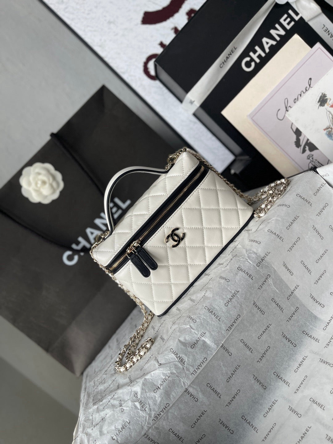 CC Top Handle Long Vanity Case 19.5cm Black White Lambskin