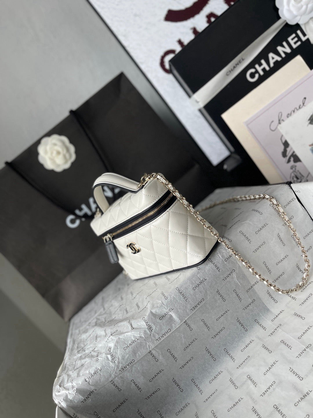 CC Top Handle Long Vanity Case 19.5cm Black White Lambskin