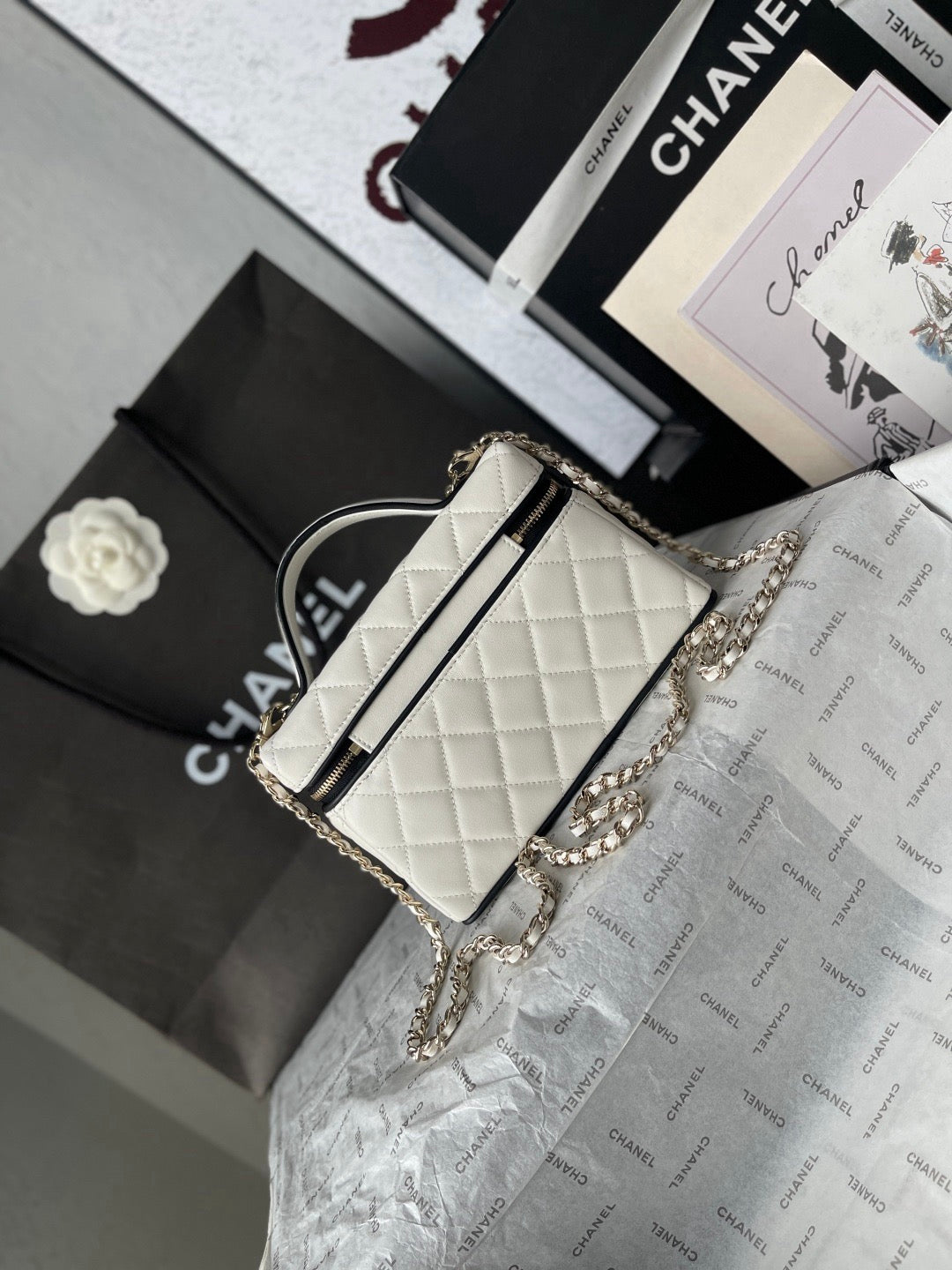 CC Top Handle Long Vanity Case 19.5cm Black White Lambskin