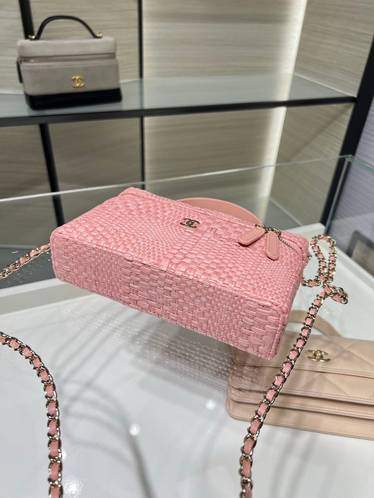CC Top Handle Long Vanity Case 16cm Light Pink Woven Straw