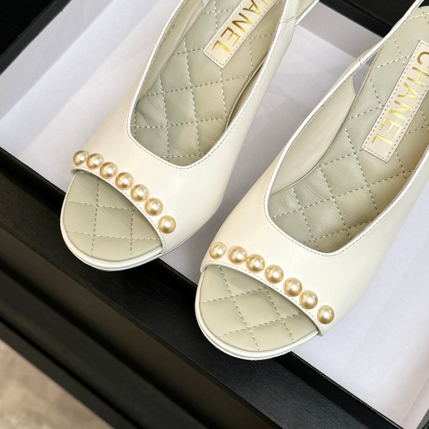 CC 26A Pearl Slingback White Lambskin 672994