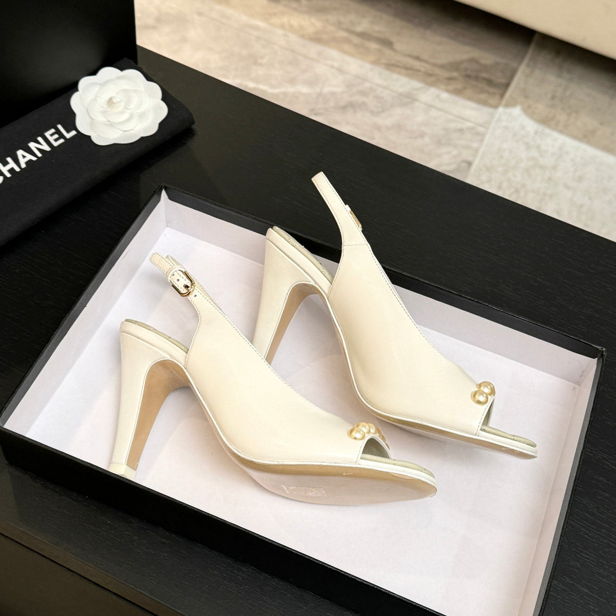 CC 26A Pearl Slingback White Lambskin 672994