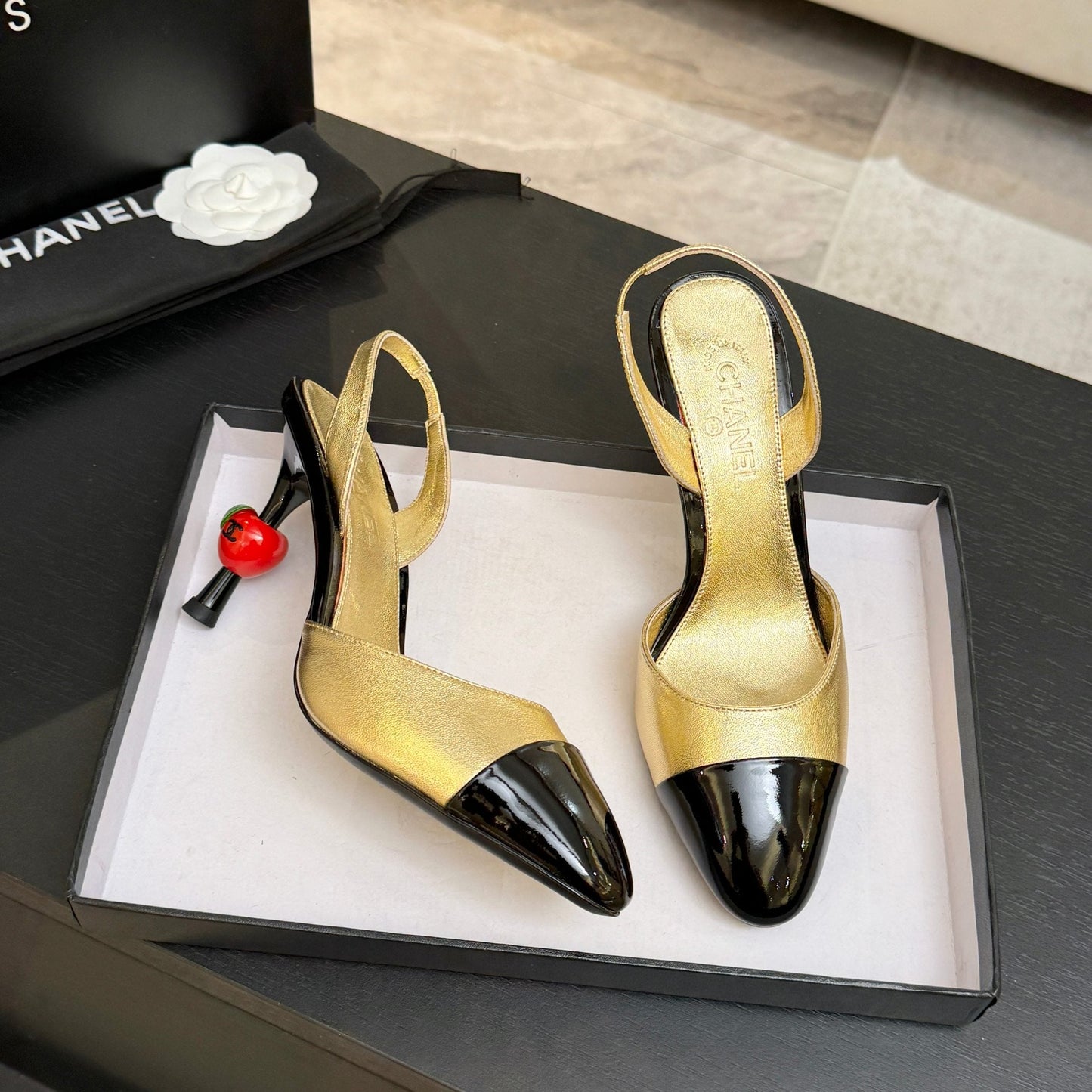 CC Métiers d’art 2026 Slingbacks 8.5cm Gold Leather 847283