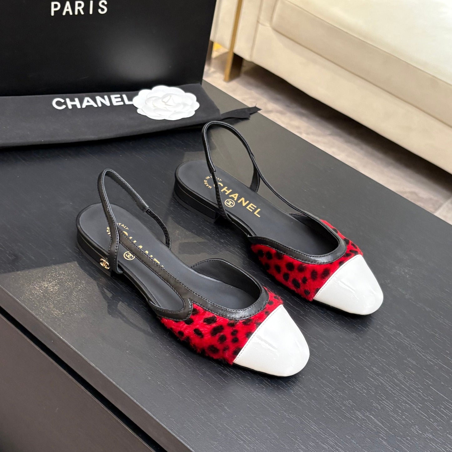 CC 26s Classic Slingback Flat Black Red White Horsehair Patent Leather 907631