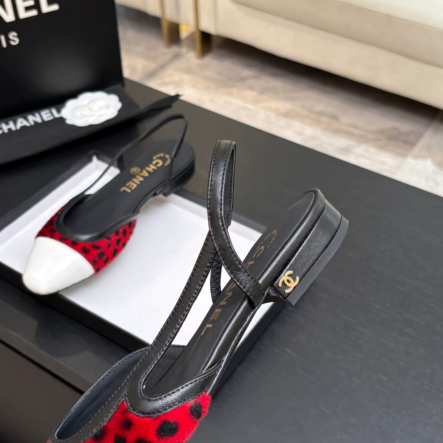 CC 26s Classic Slingback Flat Black Red White Horsehair Patent Leather 907631