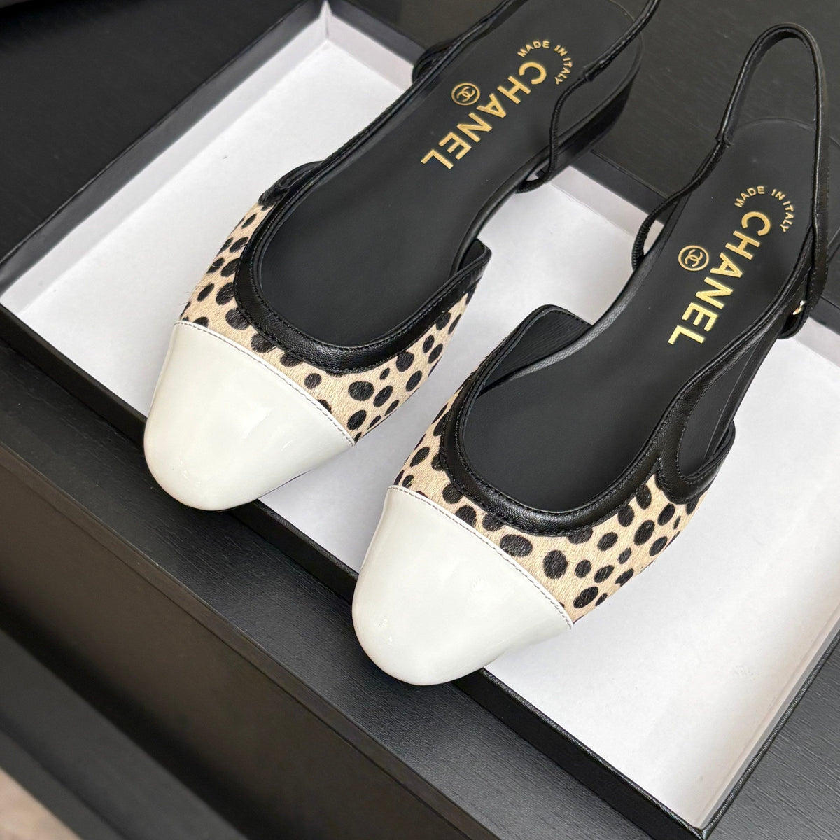 CC 26s Classic Slingback Flat Black Beige White Horsehair Patent Leather 907632