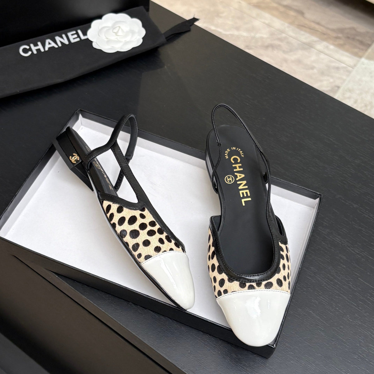 CC 26s Classic Slingback Flat Black Beige White Horsehair Patent Leather 907632