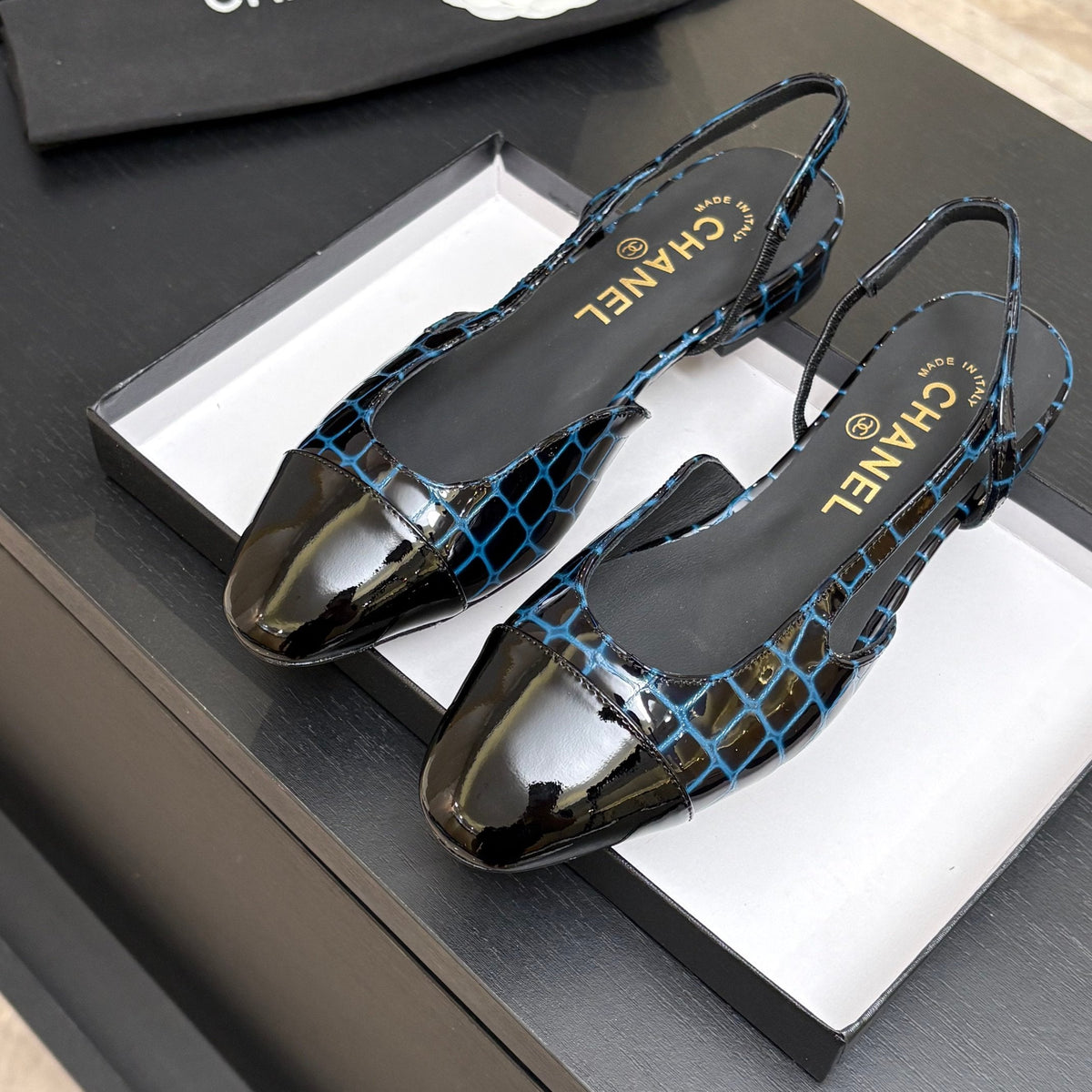 CC 26s Classic Slingback Flat Black Blue Crocodile Embossed Patent Leather 907633