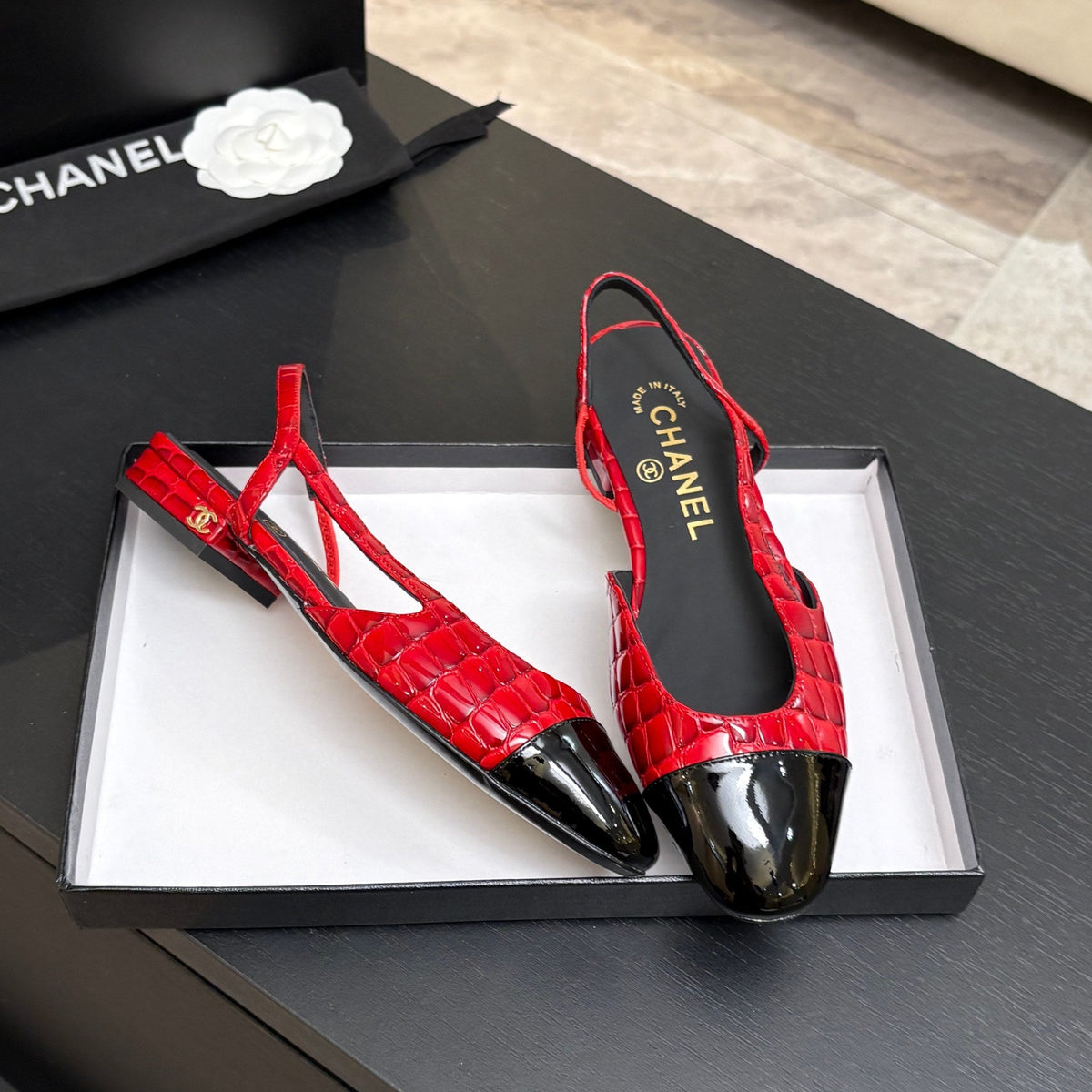 CC 26s Classic Slingback Flat Black Bright Red Crocodile Embossed Patent Leather 907634