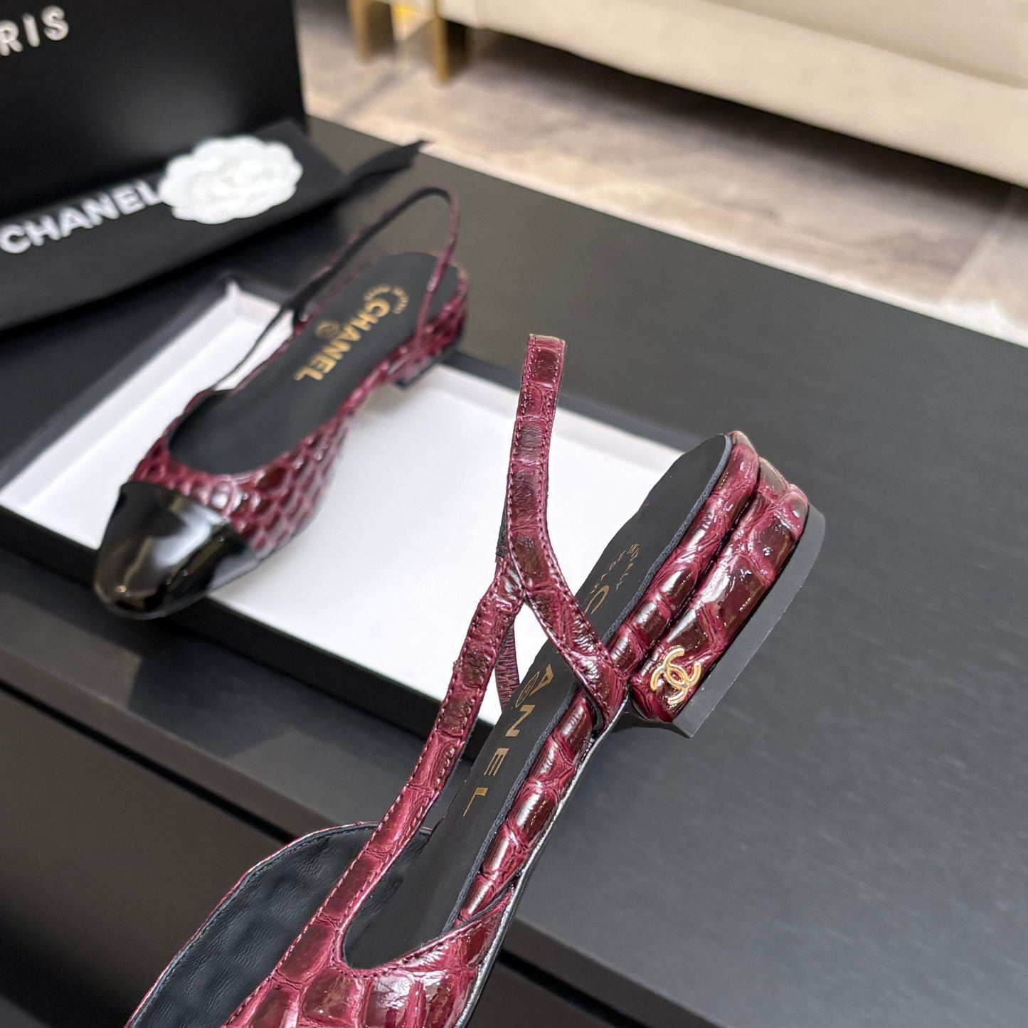 CC 26s Classic Slingback Flat Black Red Crocodile Embossed Patent Leather 907635