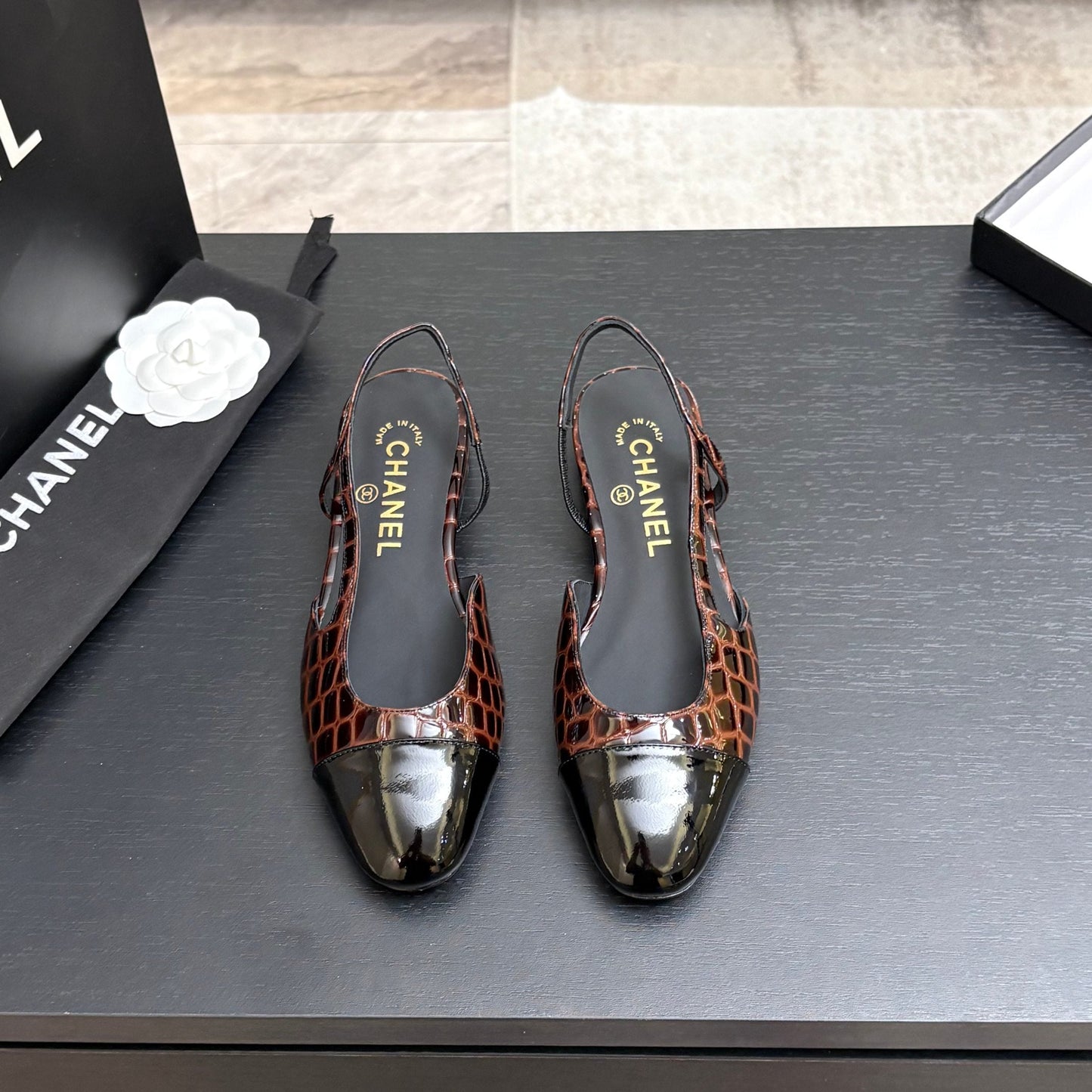 CC 26s Classic Slingback Flat Black Brown Crocodile Embossed Patent Leather 907636