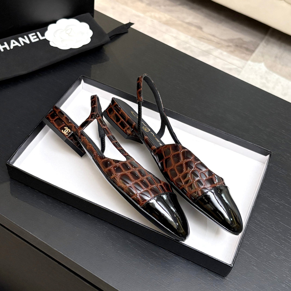 CC 26s Classic Slingback Flat Black Brown Crocodile Embossed Patent Leather 907636