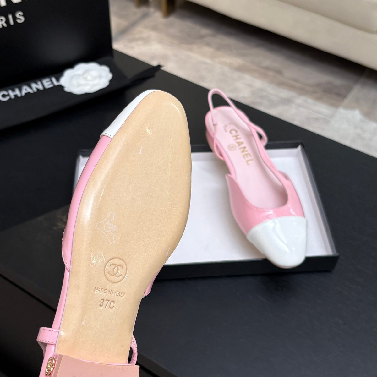 CC 26s Classic Slingback Flat Light Pink Patent Leather 907642