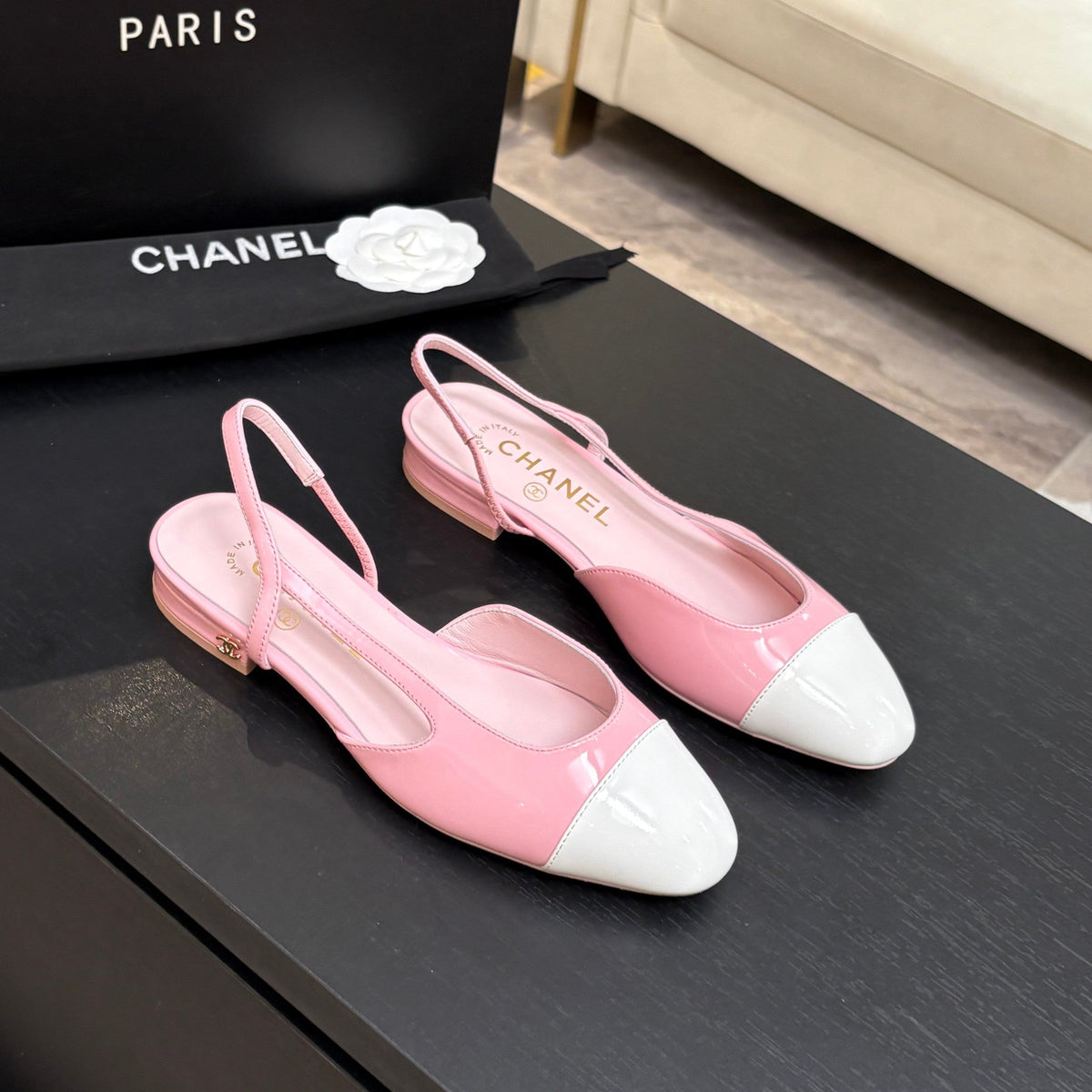 CC 26s Classic Slingback Flat Light Pink Patent Leather 907642