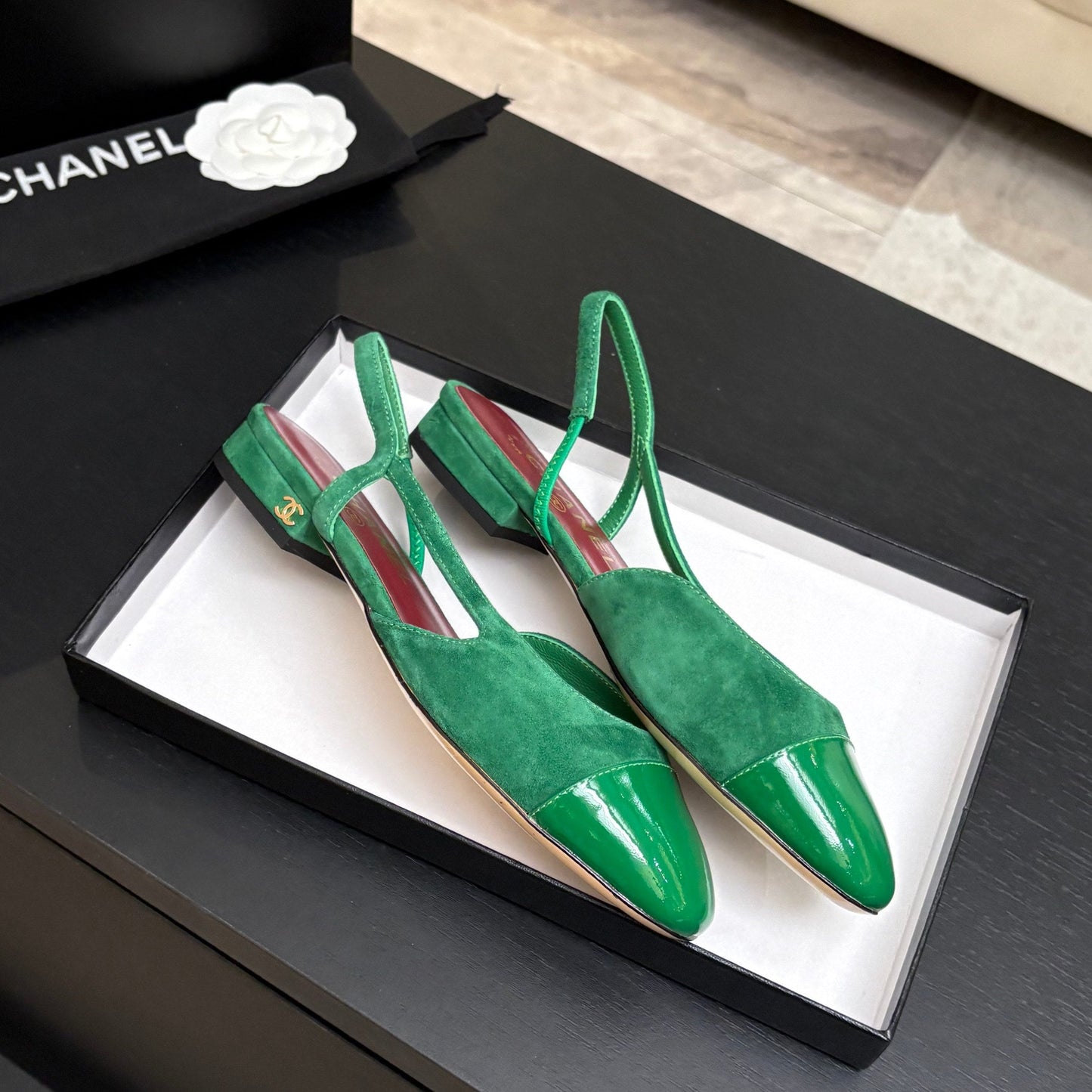 CC 26s Classic Slingback Flat Green Suede Patent Leather 907644