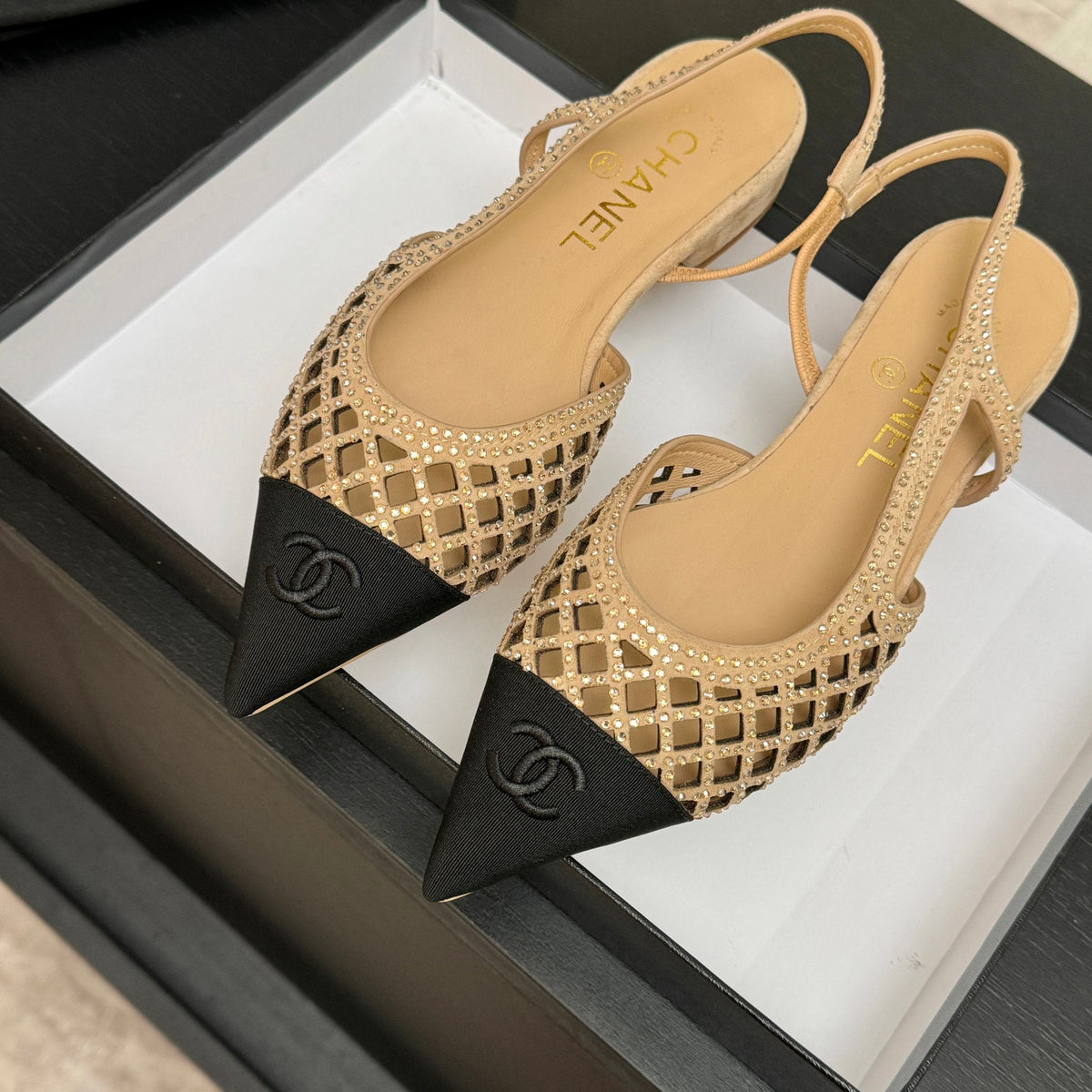 CC 26s Rhinestone Slingback Flat Shoe Beige Black Suede Canvas 907695