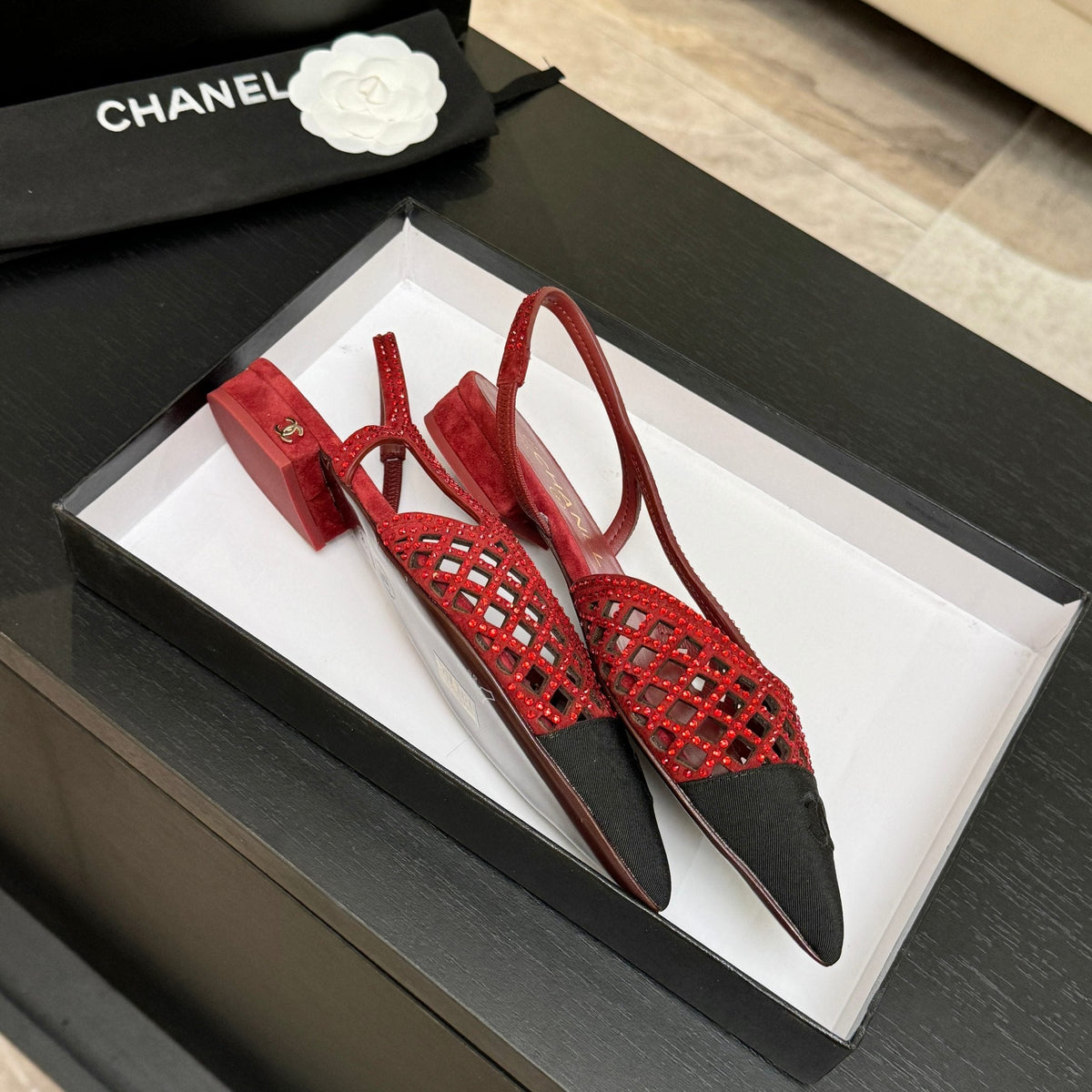 CC 26s Rhinestone Slingback Flat Shoe Red Black Suede Canvas 907697